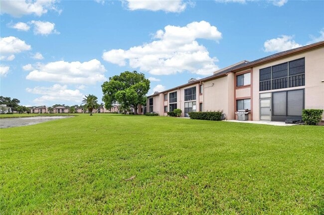 Building Photo - 115 Lakeview Pl