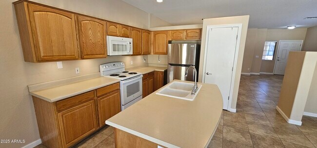 Building Photo - 28057 N Quartz Dr