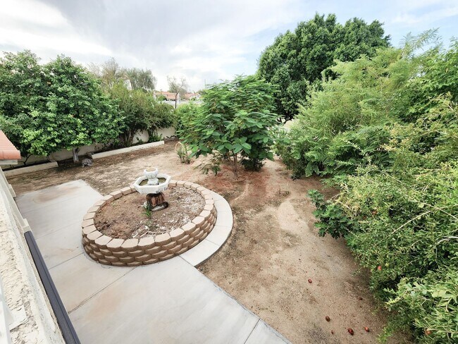 Building Photo - Marshall Ranch 5 bedroom!!  Available Now.