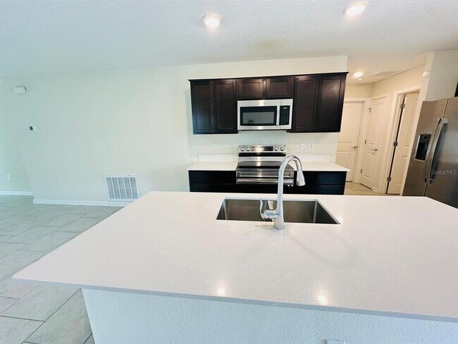 Building Photo - 1978 Ancestry Trl