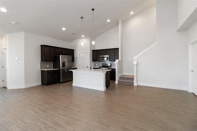 Building Photo - 220 Mirabeau Way