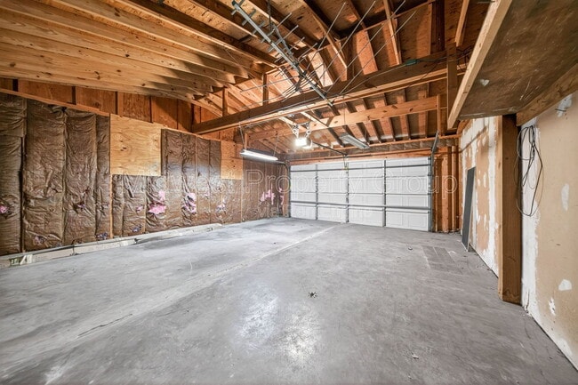 Building Photo - 1810 Swallow Ln