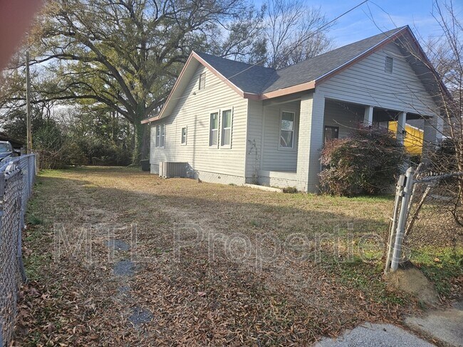 Building Photo - 238 E Moore St