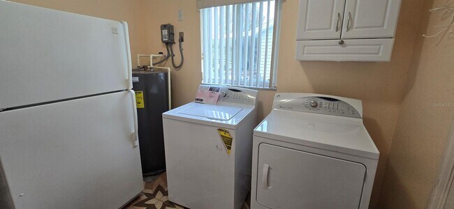 Building Photo - 17594 SE 95th Cir