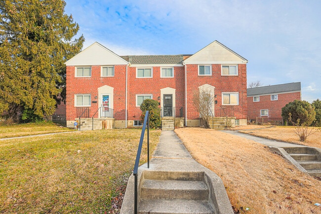 Building Photo - 3 Bedroom home Parkville with Parking