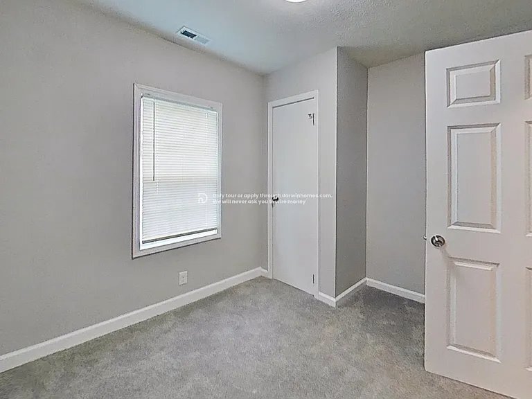 Building Photo - 5613 Norton Ave