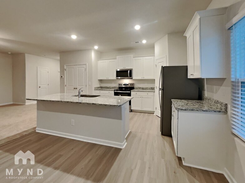 Building Photo - 40 Royal Mdw Dr
