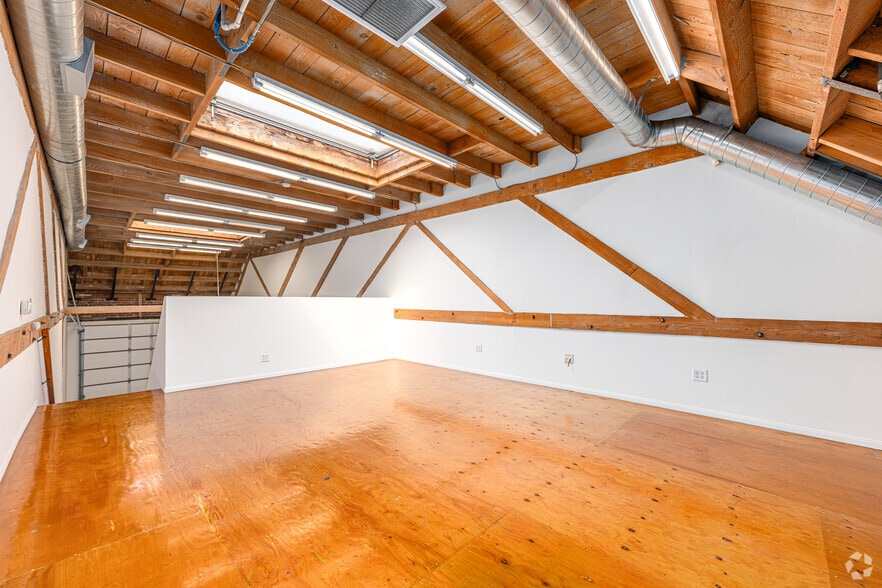 Studio - 1400SF - Bedroom - 805 E. 7th St.