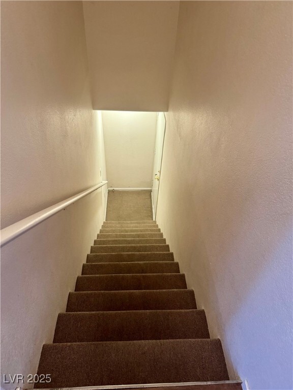 Building Photo - 9901 Trailwood Dr