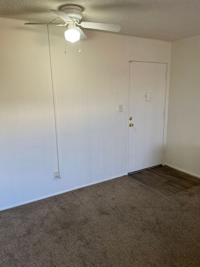 Building Photo - Studio Apartment on Las Vegas Strip - Close to all of the Excitement & More!!