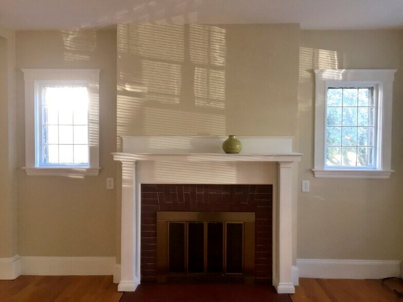 Building Photo - 90 Orchard St