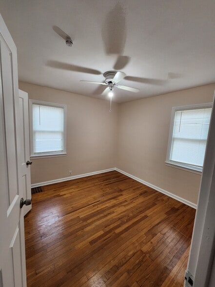 Building Photo - 301 Hastings St