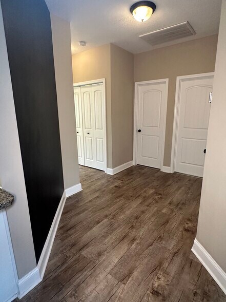 Building Photo - 1124 Eagles View Dr