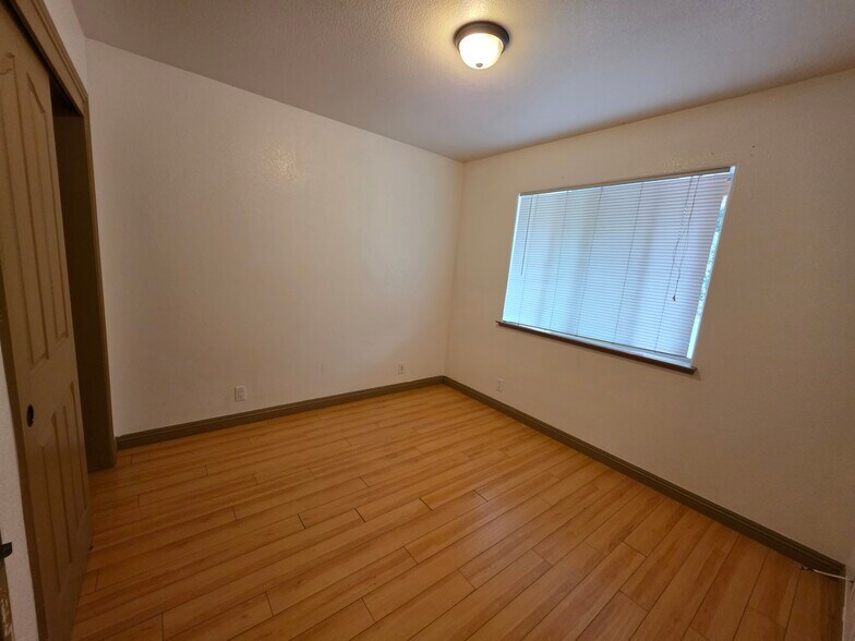 Building Photo - 875 H St