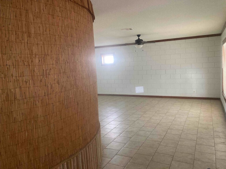 Building Photo - 72 Gulf View Dr