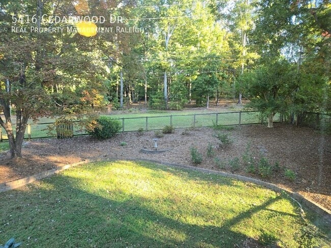 Building Photo - 5416 Cedarwood Dr