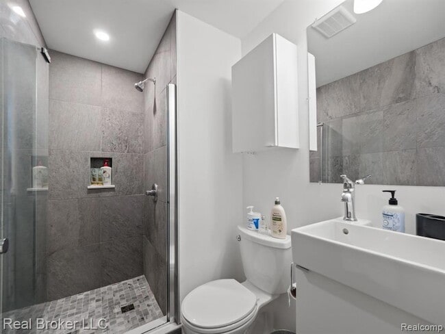 Building Photo - 1428 Bennaville Ave