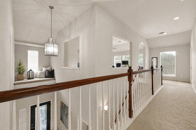 Building Photo - 25806 Palmdale Estate Dr