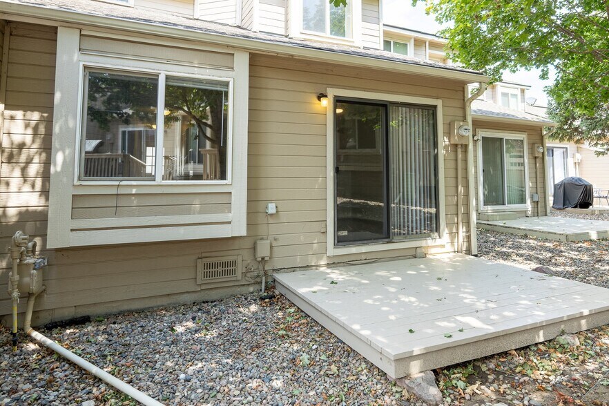 Building Photo - 3441 Atlantic Dr