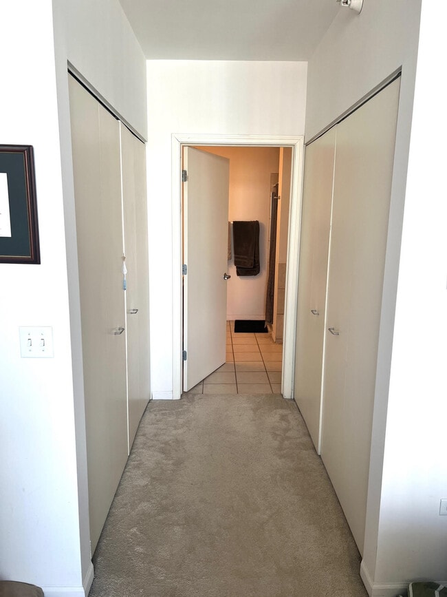 Building Photo - 600 N Dearborn St