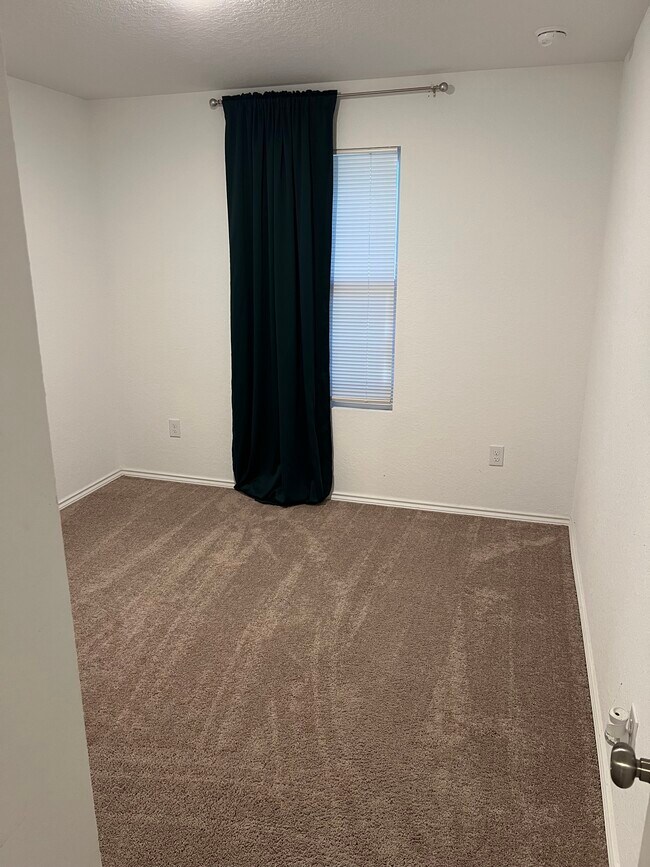 Building Photo - 7211 Green Sapphire