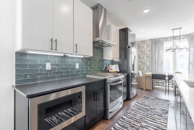 Building Photo - 87 Lucile St