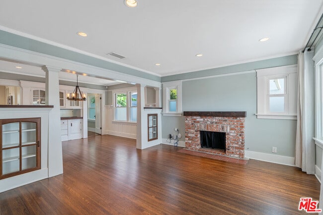 Building Photo - 4609 W 17th St