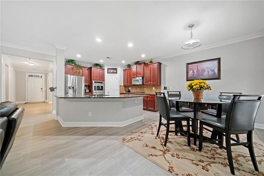 Building Photo - 5370 Breckinridge Ln