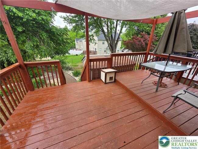 Building Photo - 965 Ramblewood Ln