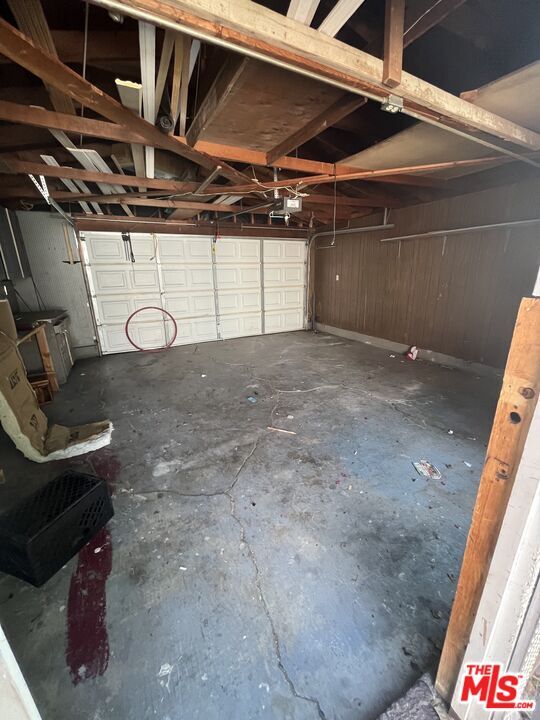 Building Photo - 8227 Lindley Ave