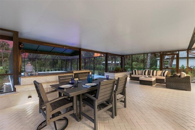 Building Photo - 1020 19th St SW