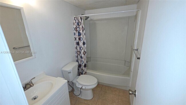 Building Photo - 2501 Riverside Dr