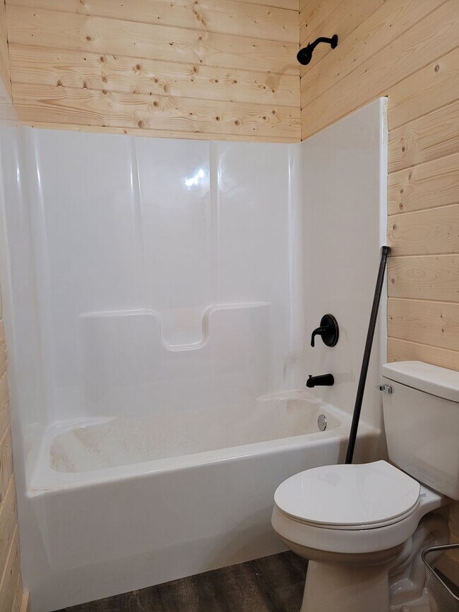 Building Photo - Beautiful Brand New 2bd Cabin in Trade, Tennessee