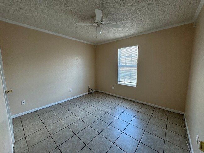 Building Photo - 4602 Hank Dr