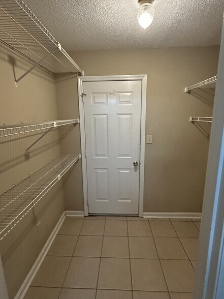 Building Photo - 103 Bell Rosa Ct
