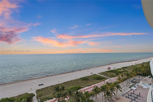 Building Photo - 5025 Collins Ave