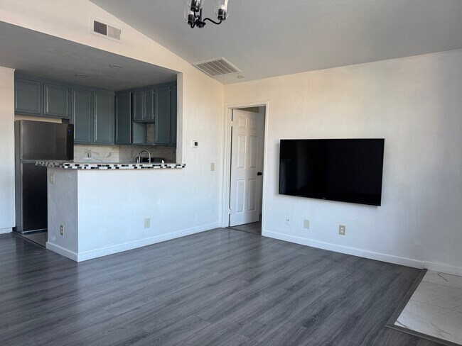 Building Photo - 51 Via Prado