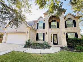Building Photo - 4442 Chestnut Cir