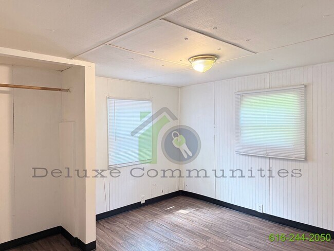 Building Photo - 3337 Wesler Dr