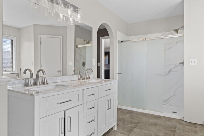 Building Photo - 42 Irish Hills Blvd