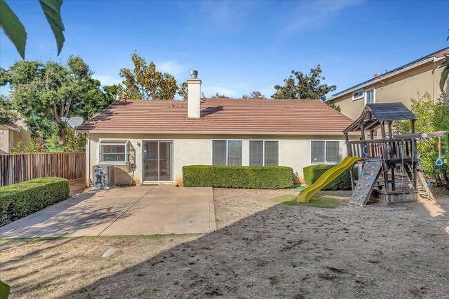 Building Photo - Bright 3 Bedroom Home with High Ceilings in Desirable San Jose Neighborhood
