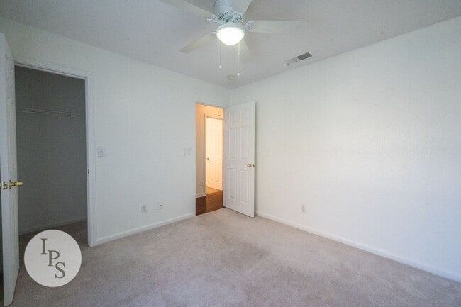 Building Photo - Fresno Westside Home, 3BR/2BA, Built 2002 ...