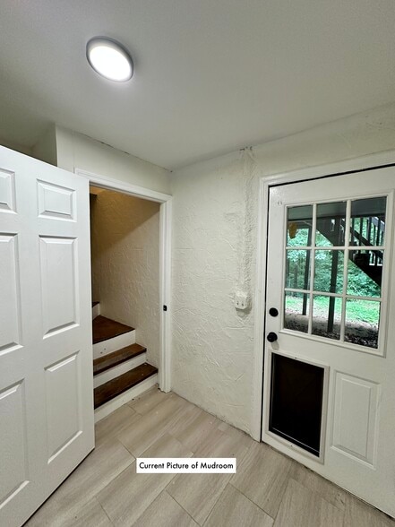 Building Photo - 1024 Steven Springs Ct