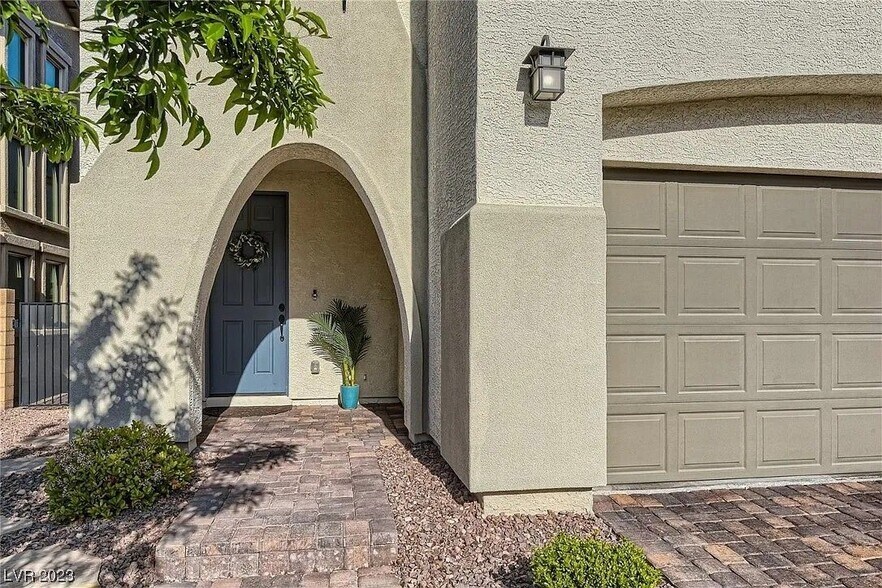 Building Photo - 8044 Bear Canyon St