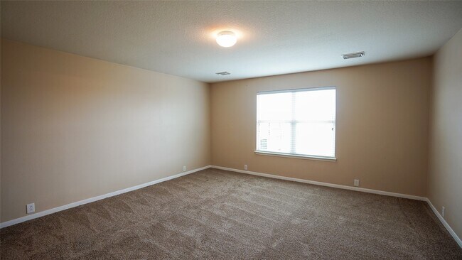 Building Photo - 16526 Bristle Creek Dr