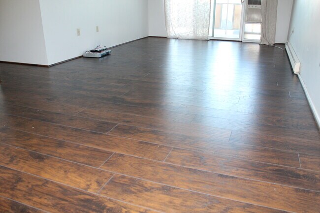 Building Photo - 200 Highland Ave