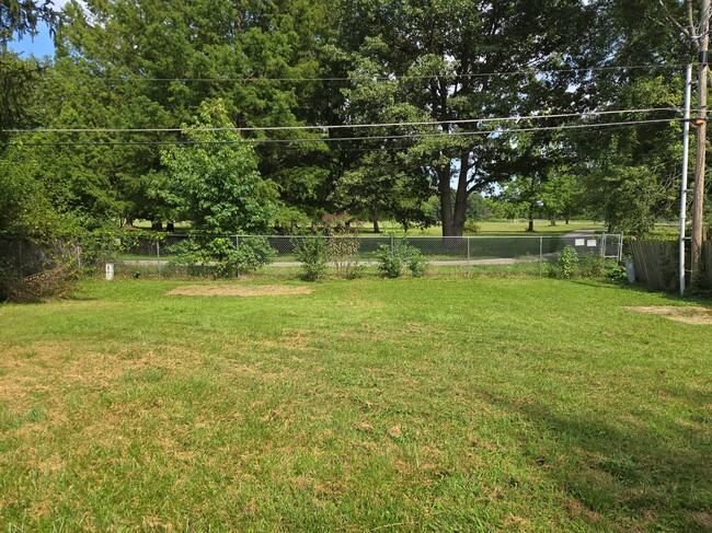 Building Photo - 3111 Pawnee Dr