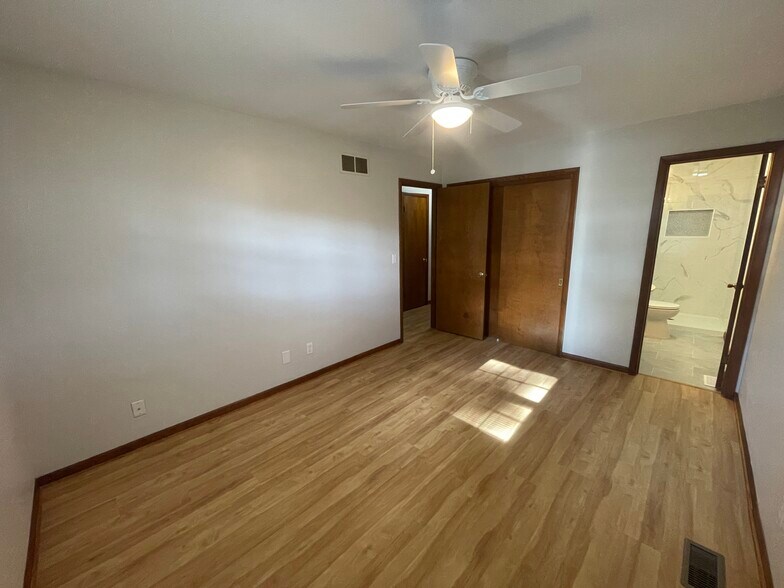 Building Photo - 12220 Jerome Road