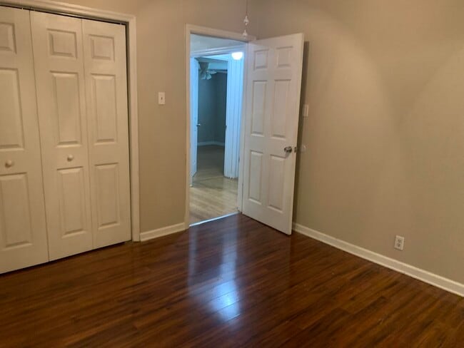 Building Photo - 4107 Vern Sikking Rd