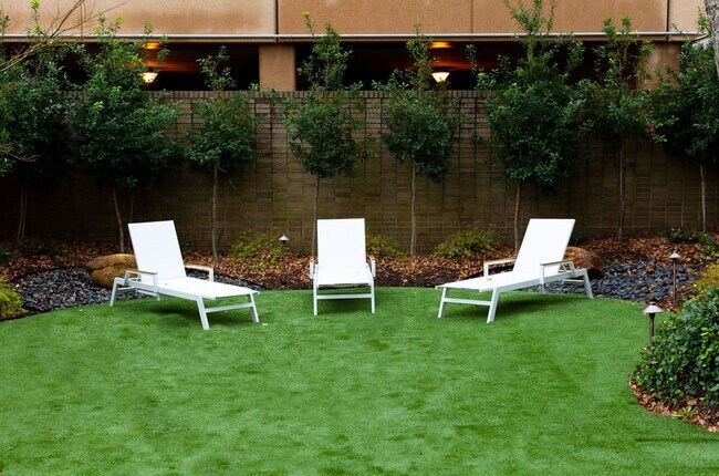 Building Photo - sp077